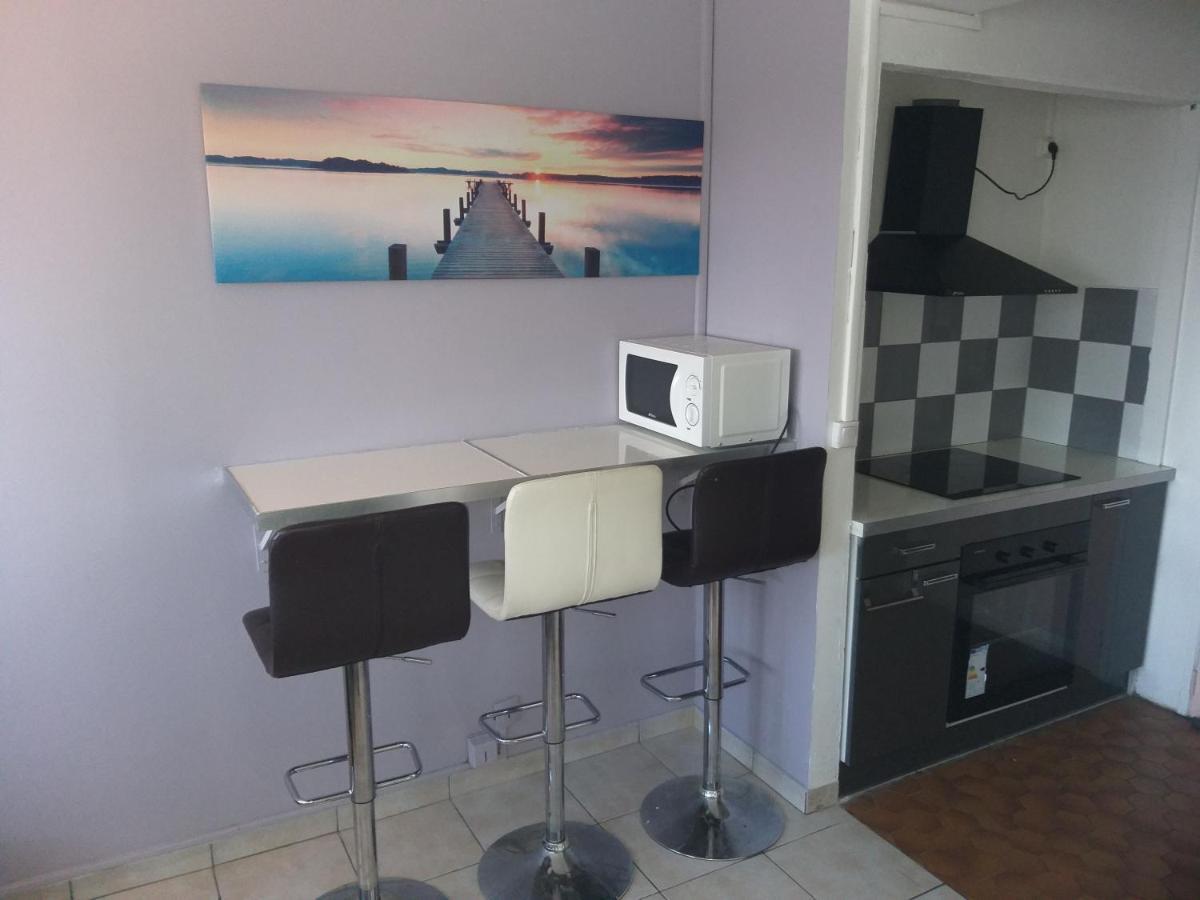 Studio à fort de France Extérieur photo