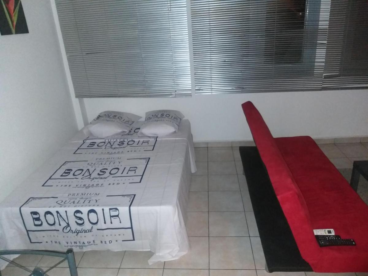 Studio à fort de France Extérieur photo
